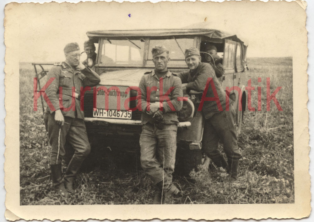 Foto Wehrmacht PKW schwerer Horch mit Schild Stör - Suchtrupp!