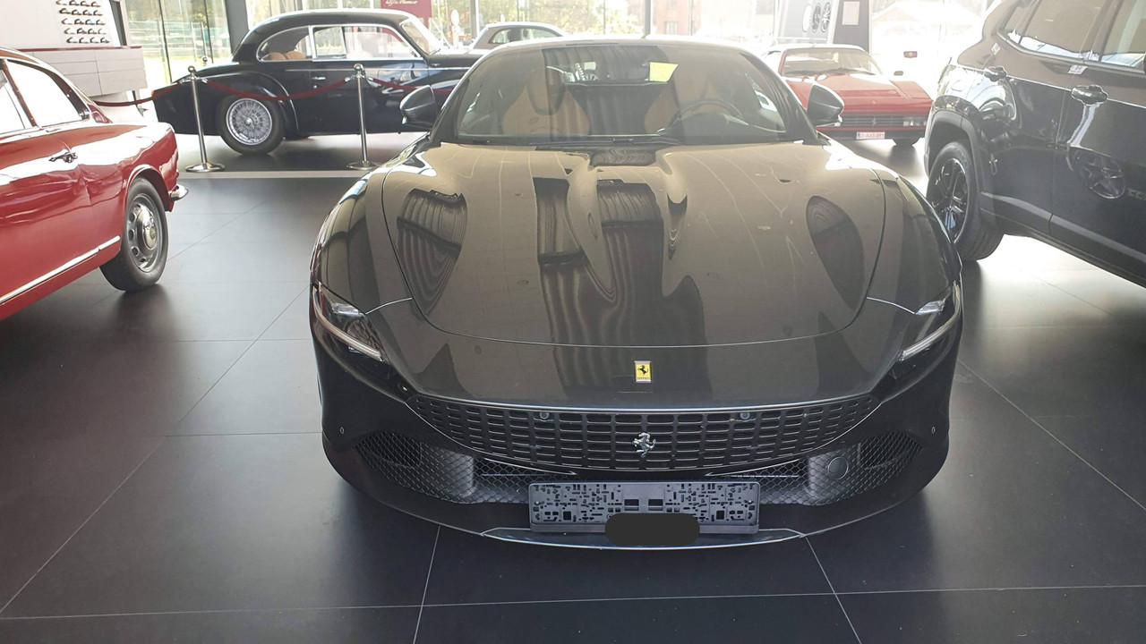 ferrari2.jpg