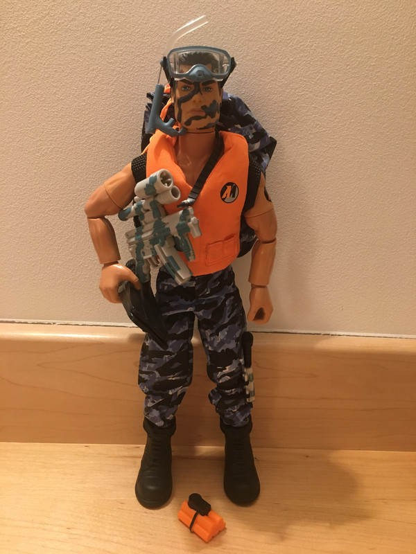 Carded Sets on figures - Page 7 F775F3D5-F8D6-4EDC-B3C5-A858239E01EC