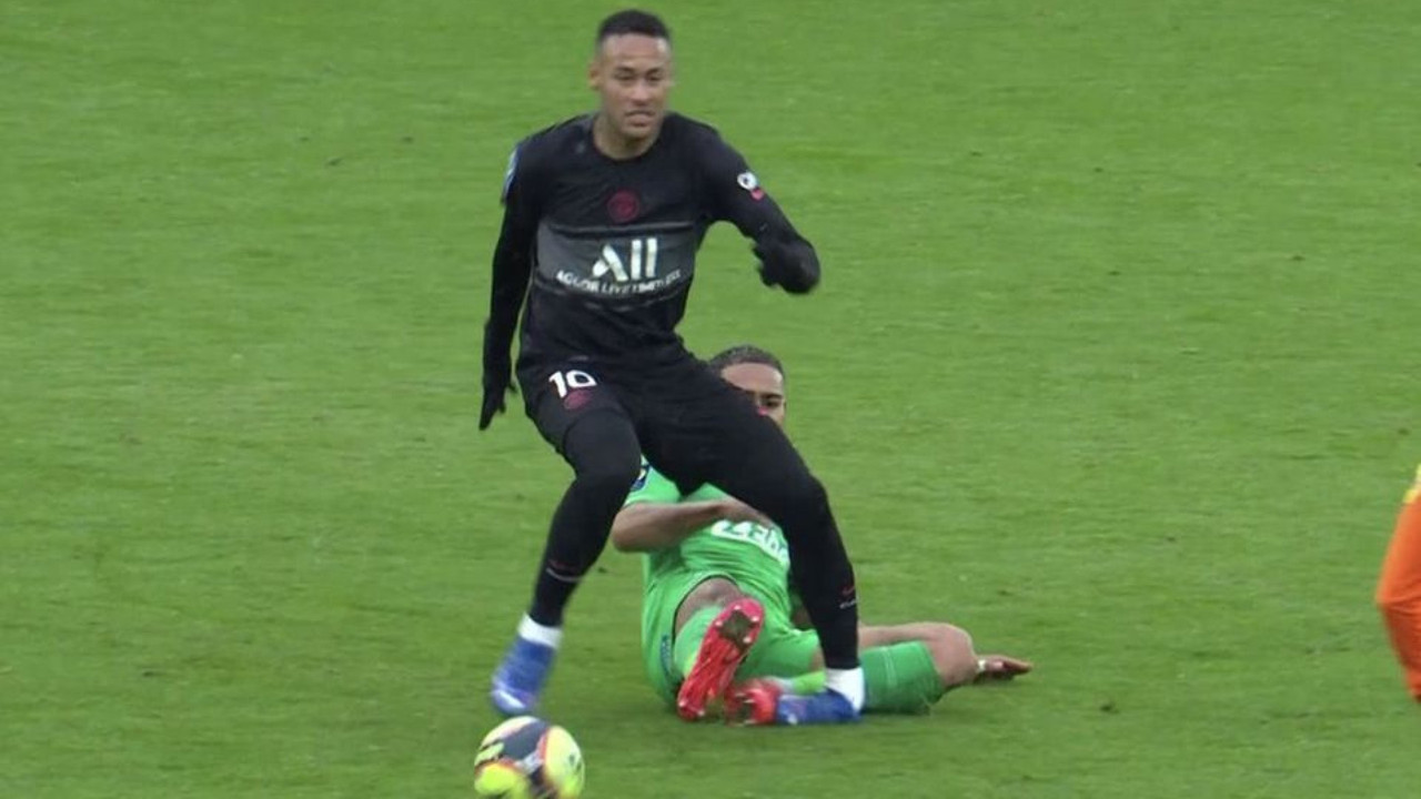 Neymar es víctima de robo en un banco de Brasil