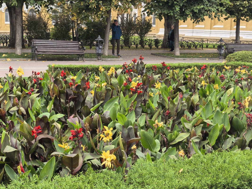 Октябрь уж наступил, 