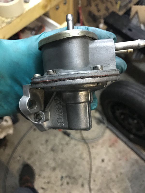 Restauration 4L (1305)