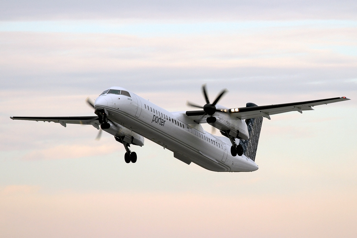 065_DHC-8-402Q_C-GKQC ∕ 823_Porter Airlines