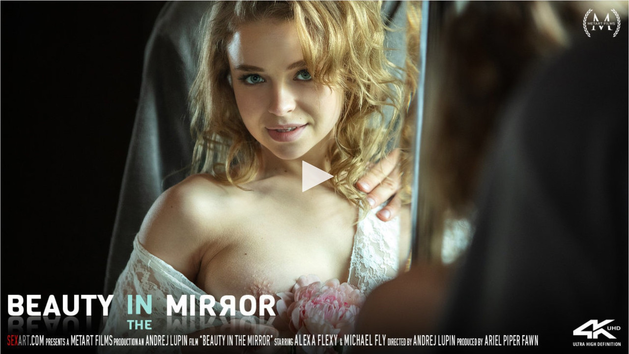 sexart.19.08.16.alexa.flexy.beauty.in.the.mirror.4k