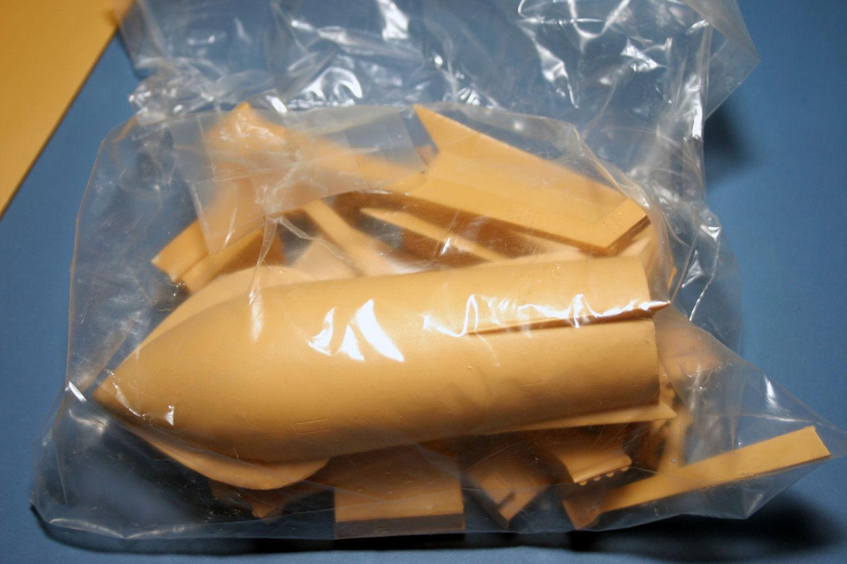 LUNAR MODELS - X-M1 (1)