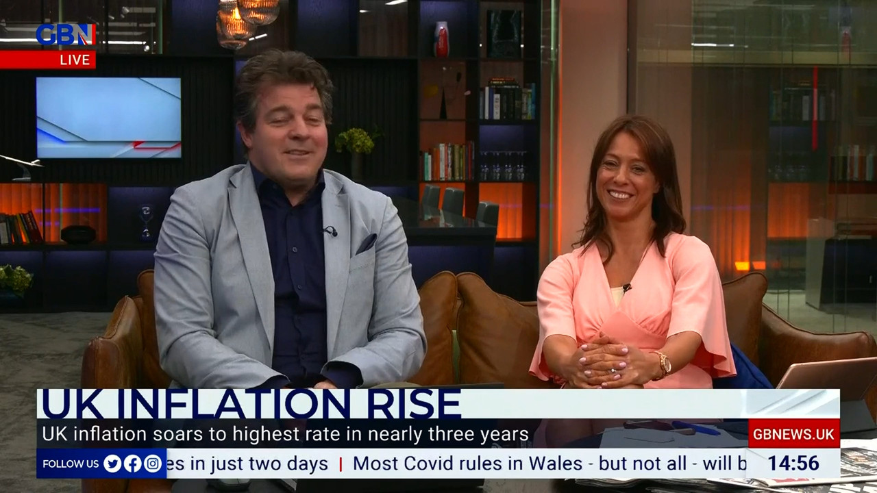 07.14 - 12.00.00 - DePiero & Halligan. What makes Britain tick. The n..._003.ts_snapshot_00.28.442