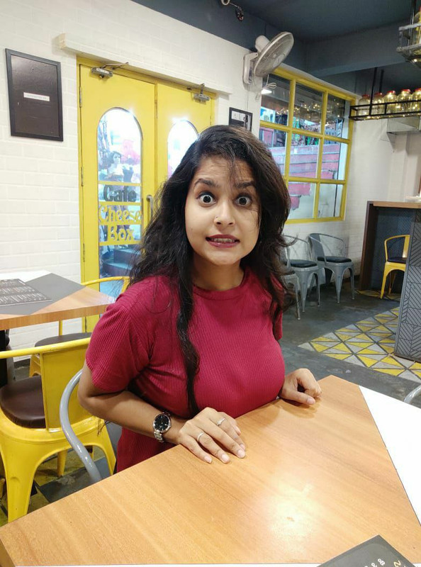 Beautiful Girl Showing Boobs Pics and Video Latest