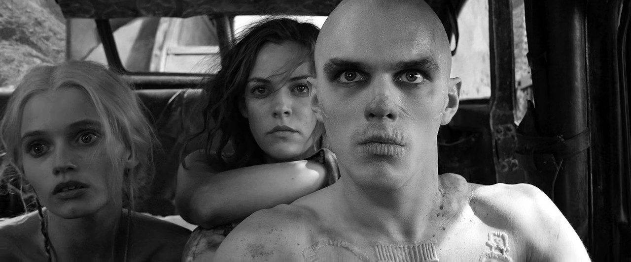 Mad Max - Fury Road 2015 Black and Chrome (1080p x265 10bit Tigo