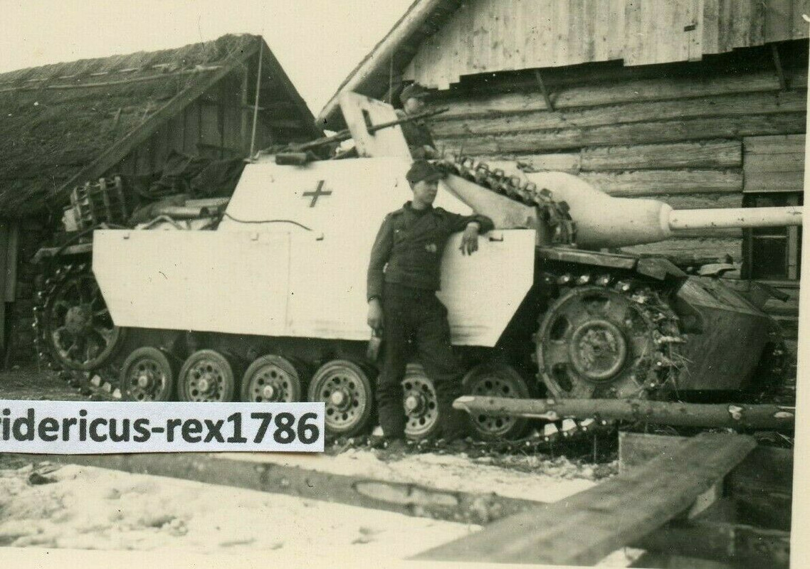 Foto HKL 1944 Pz Jäg Sturmgeschütz StuG III Saukopfblende Seitenschürze