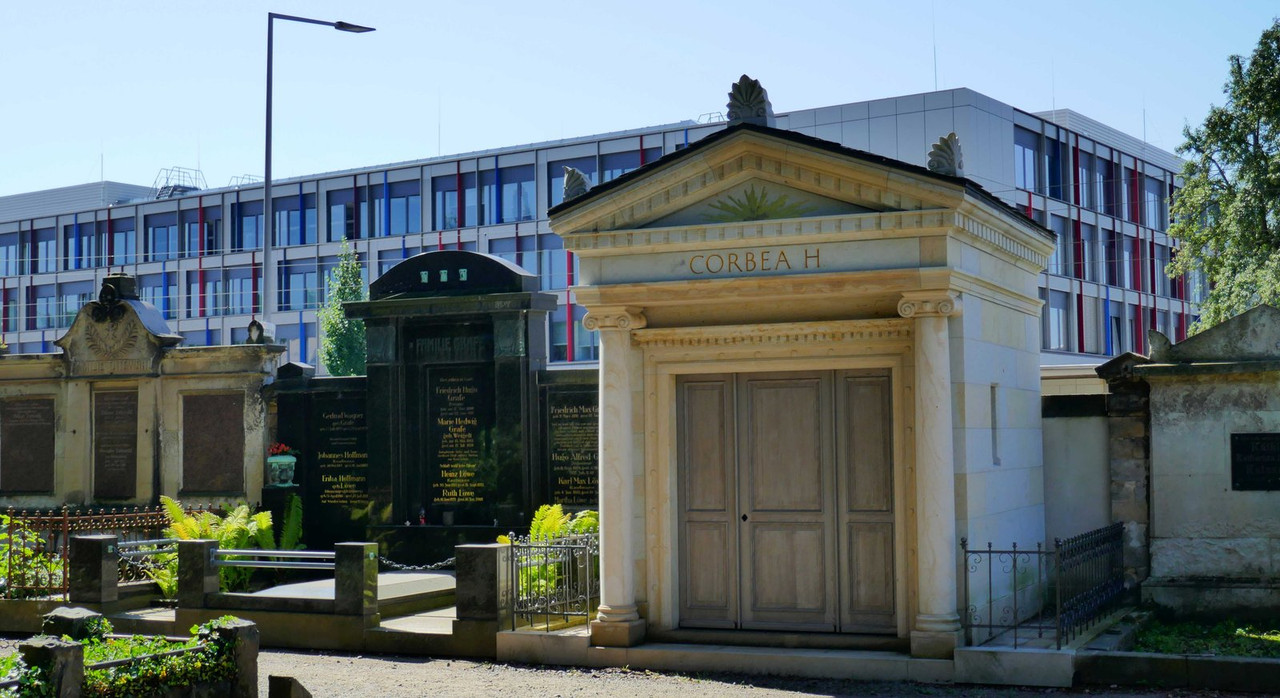 Bild: https://i.postimg.cc/C1pfcc0p/P1220367.jpg
