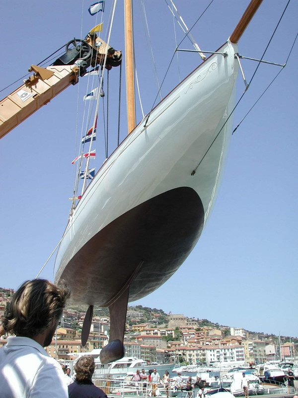 62F1979D-ABED-4EE8-8A0F-3D6361F14E2E