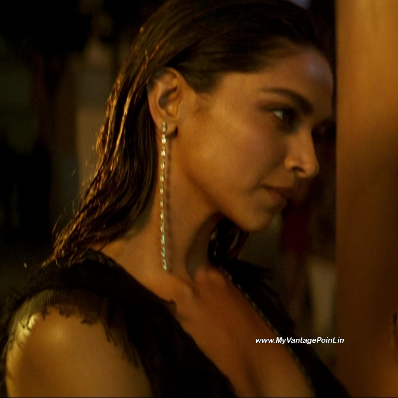 85-Deepika-Padukone-Hot-Scene-in-Pathaan-Movie-with-Shah-Rukh-Khan-My-Vantage-Point