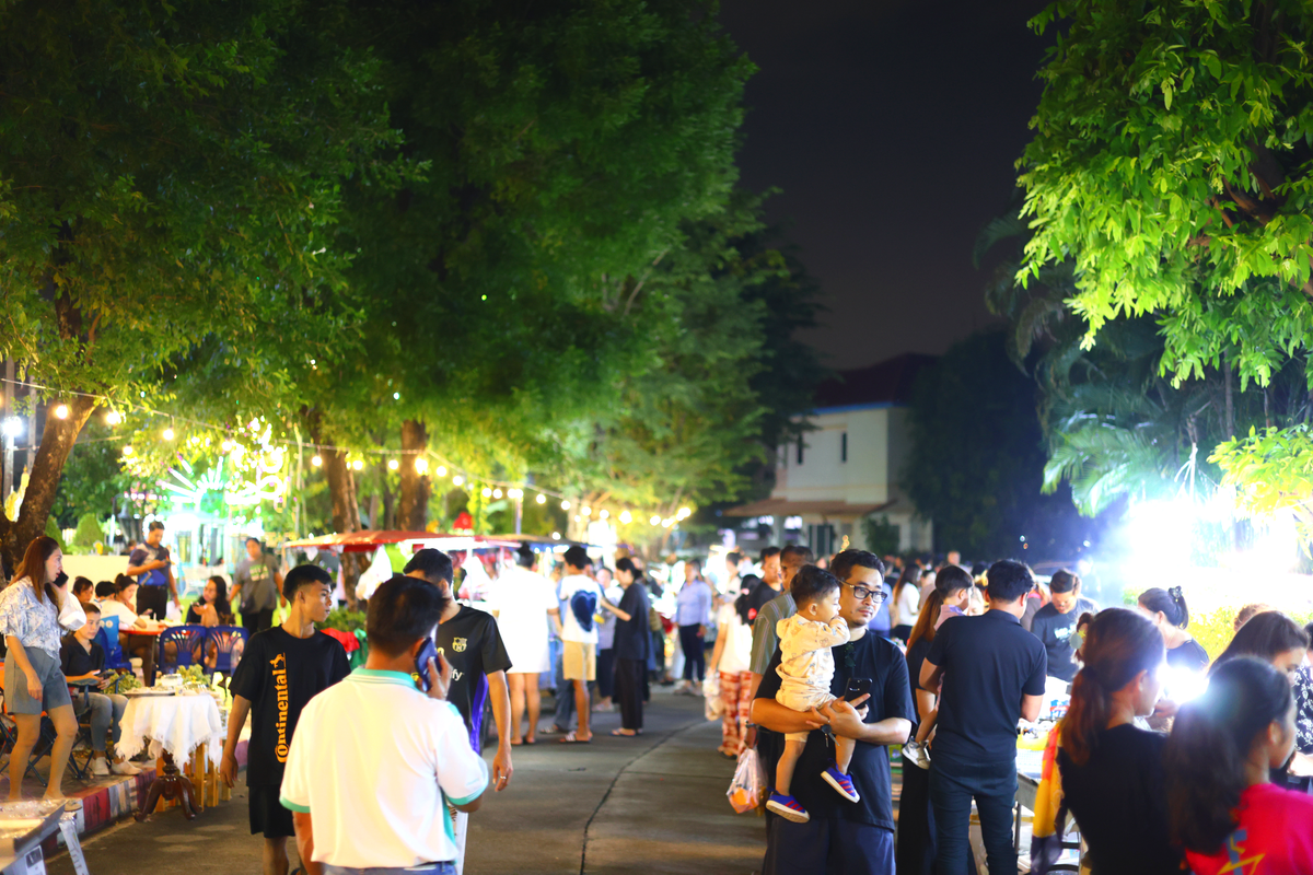 บรรยากาศงานลอยกระทง 1