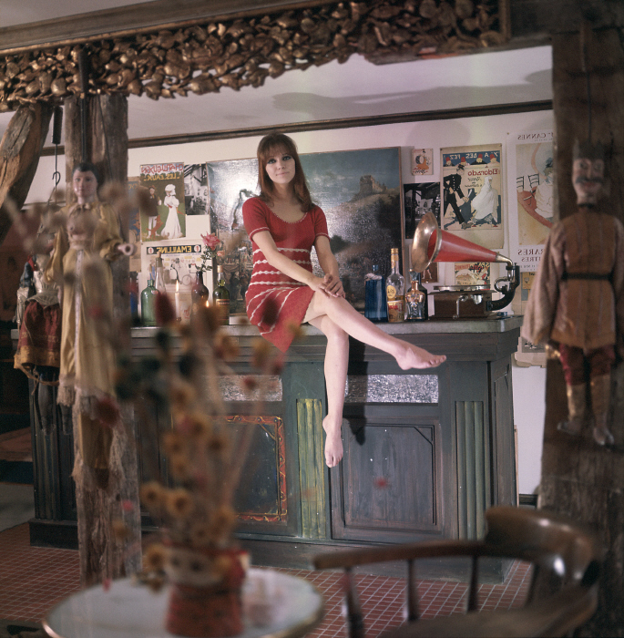 anna_karina_mb36