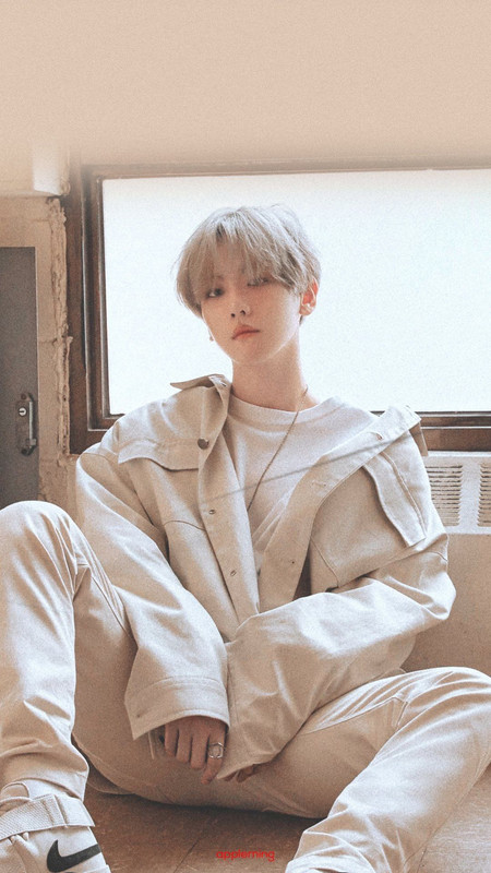 baekhyun-wallpaper-lockscreen-city-lights-exo