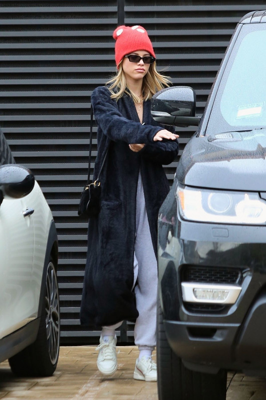 62A1AA2D-66C5-4E75-86E7-984909AAC000