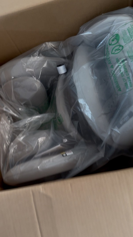 CCE01B71-DEA3-4B6D-A735-77A2FA029E0F