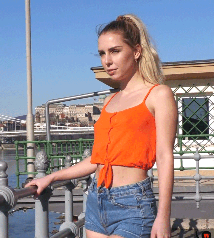 DeeVine_1stXXX_GIF01