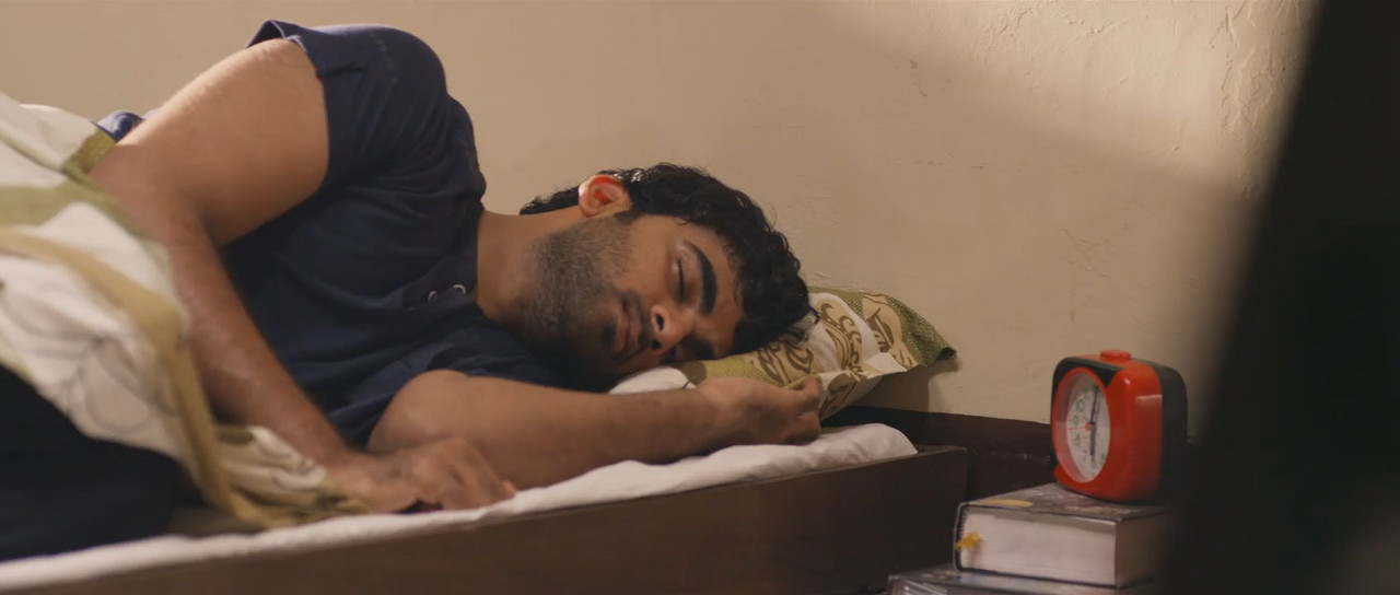 Thegidi 2014 WebRip [Tamil + Telugu] 480p, 720p ESub Screenshot