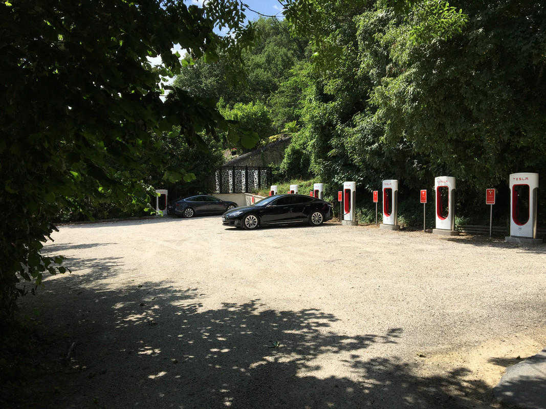 A90AFF45-F178-45C6-B384-4A5D0ACAC976