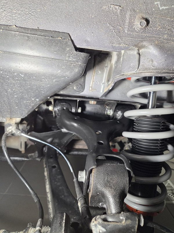 [Immagine: I6Wejv-Ic-R1Czk-Mq09He9TA.jpg]