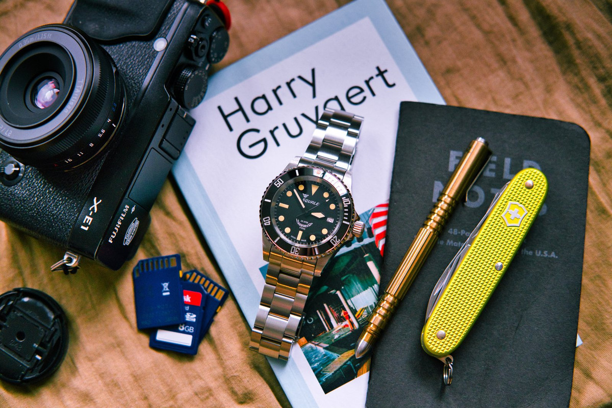 Des montres ... un livre ... - Page 21 FXT30193-9