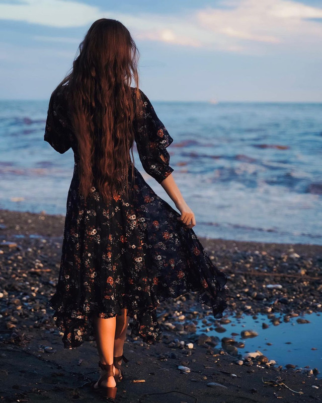 Anna-Sochi-sea-03.jpg