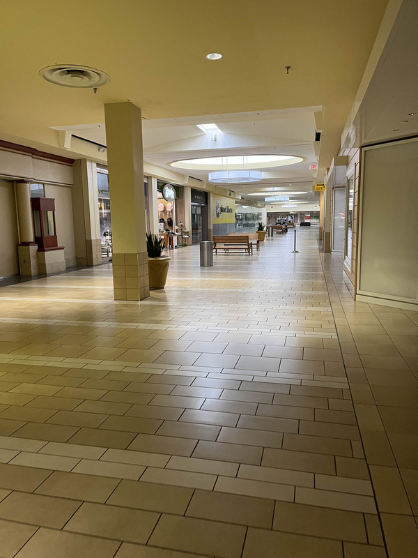 9 empty mall journeys