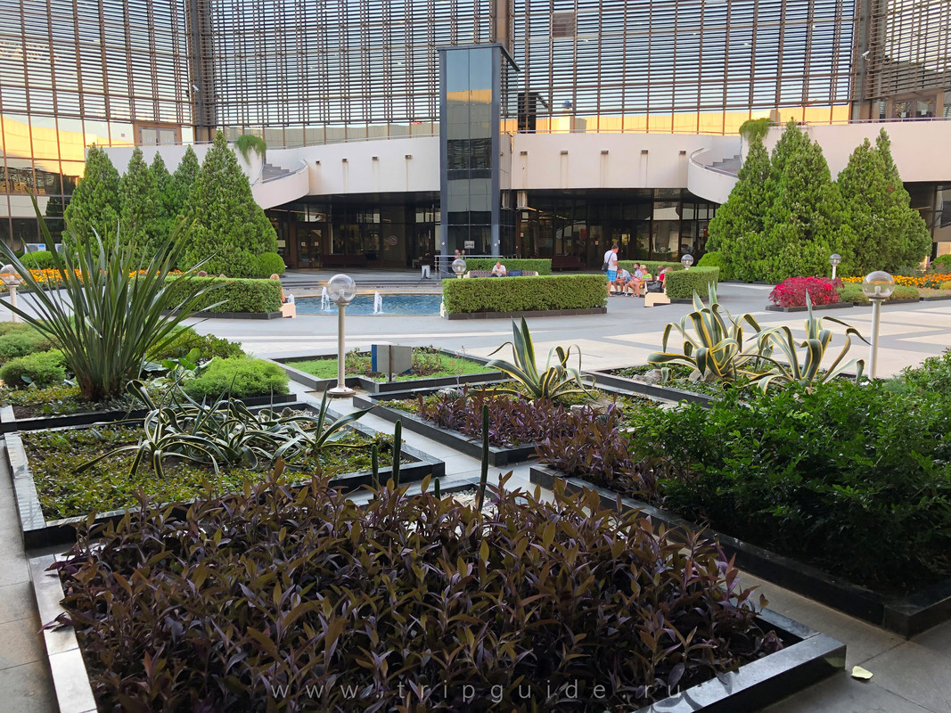 внутренний дворик