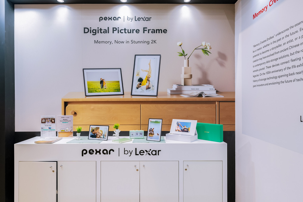 pexar-digital-picture-frame.jpg