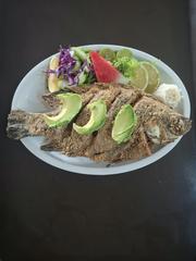 Mojarra empanizada