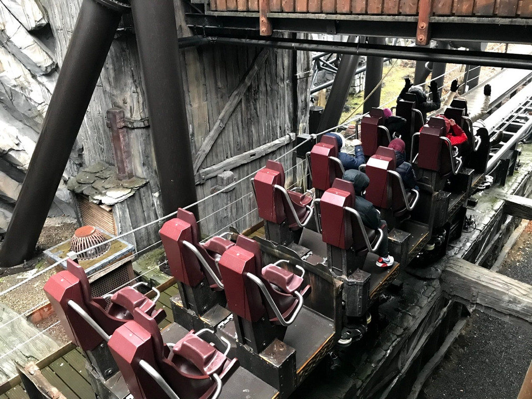 EDBEFCFC-9A9F-43BE-8BEE-1CFAEF9DCC0A