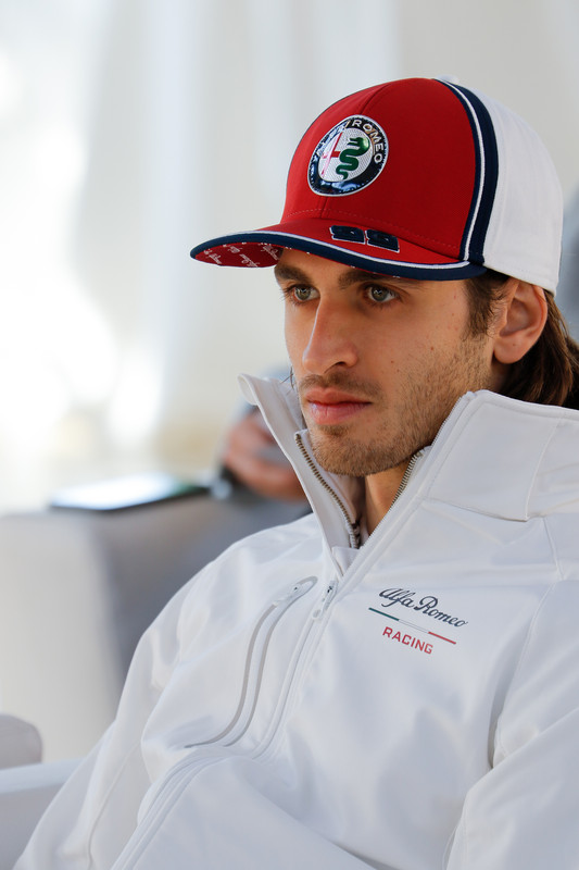 190213_Alfa_Romeo_Racing_12