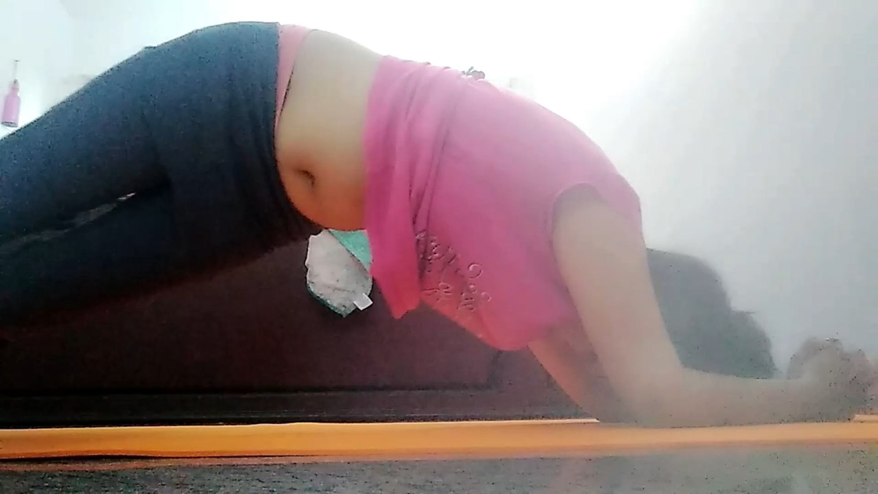 [Image: Malayali-Girl-Hot-yoga-Showing-Deep-big-...26-329.jpg]