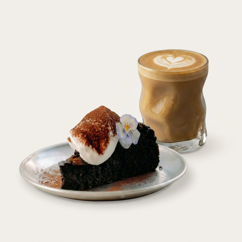 Pack Brownie De Remolacha Y Almendra Con Latte (360 Ml.)
