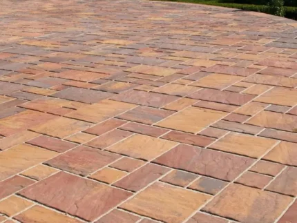 Мистецтво у кожному кроці - вдала трротуарна плитка