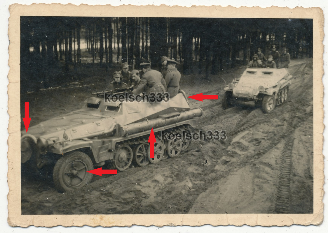 Foto Schützenpanzer mit Holzvergaser Technik Sd.Kfz. 250_Panzer Halbkette2