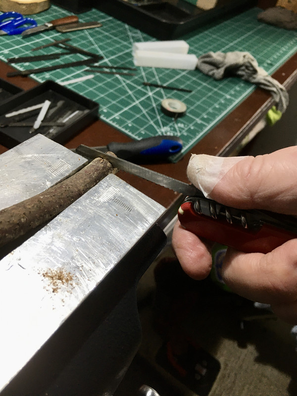 60642261-42C5-4E28-AD85-64B8E0064A80