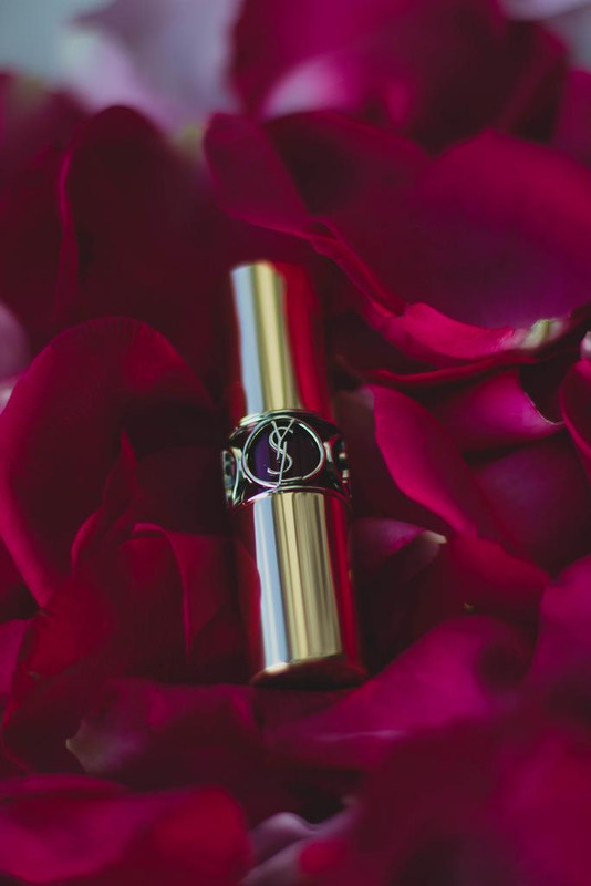 Silver-Steel-Tube-on-Purple-Flowers.jpg