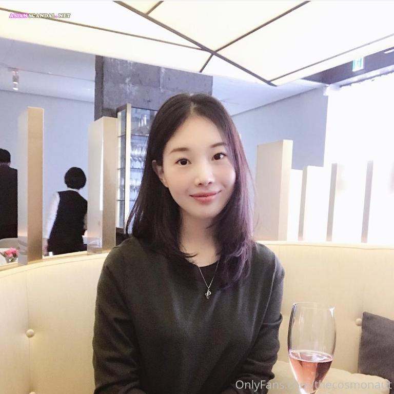 Da-eun (Oh Hye-jeong, 36), Doctor
