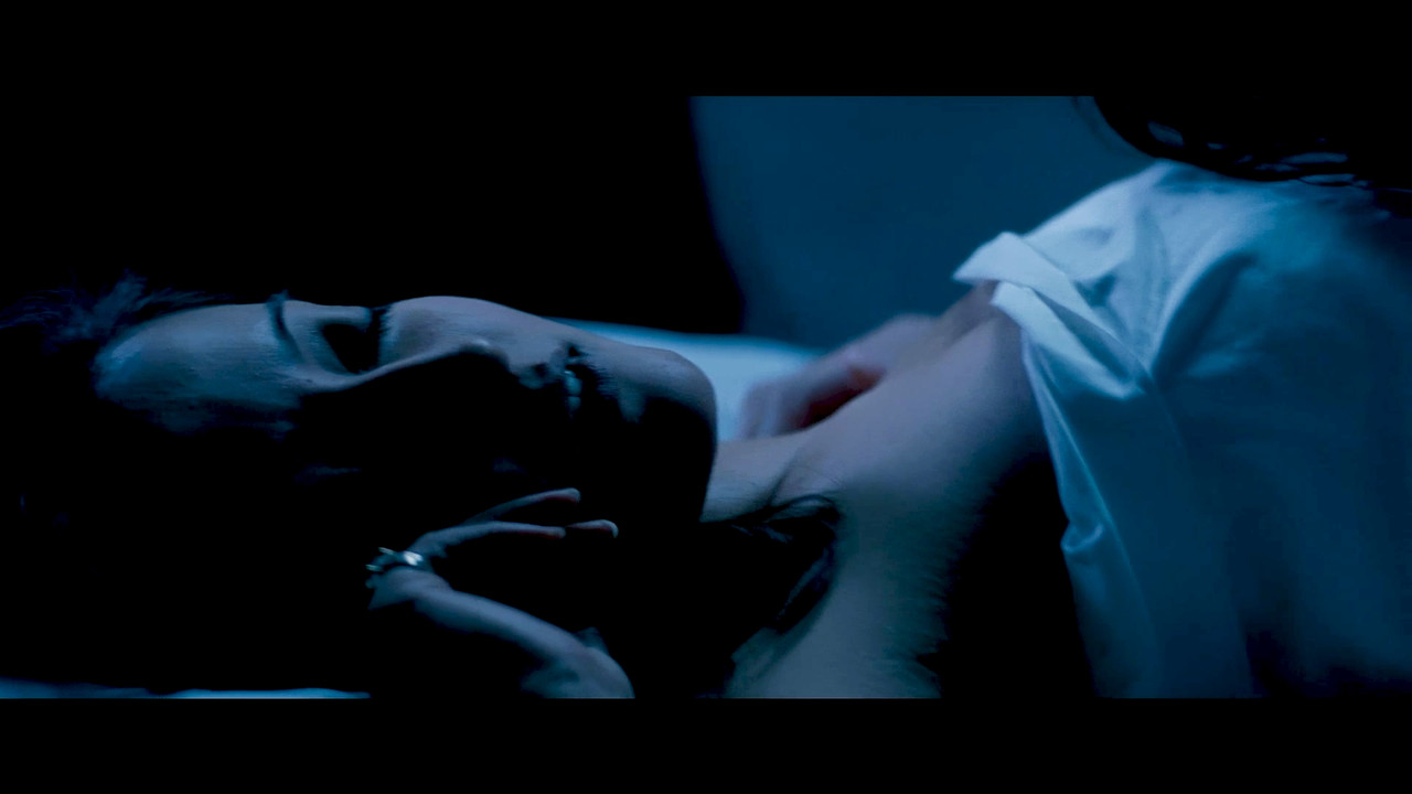 Raima Sen Hot Navel From Mirch 2010 4k.mp4_snapshot_00.38_[2020.11.30_20.59.24]