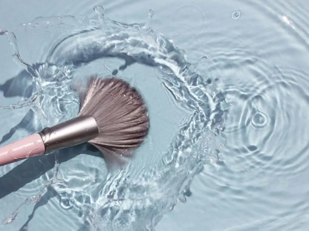 How To Clean Makeup Brushes​