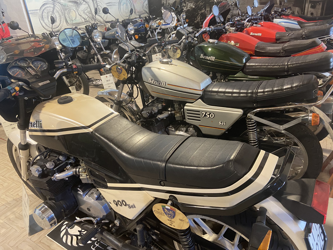 7B7DB75B-19D1-46F4-A036-7E9FC261F58D