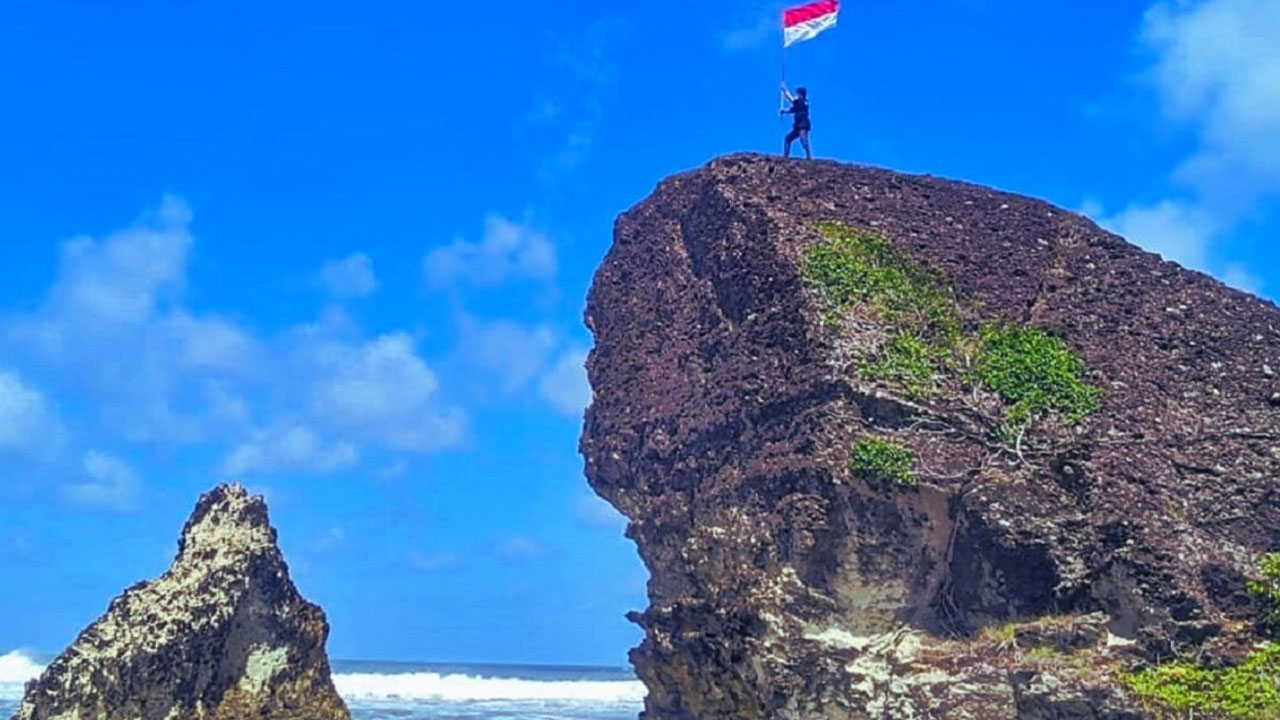 Pantai Cimanuk, Wisata yang Wajib Dikunjungi di Jawa Barat