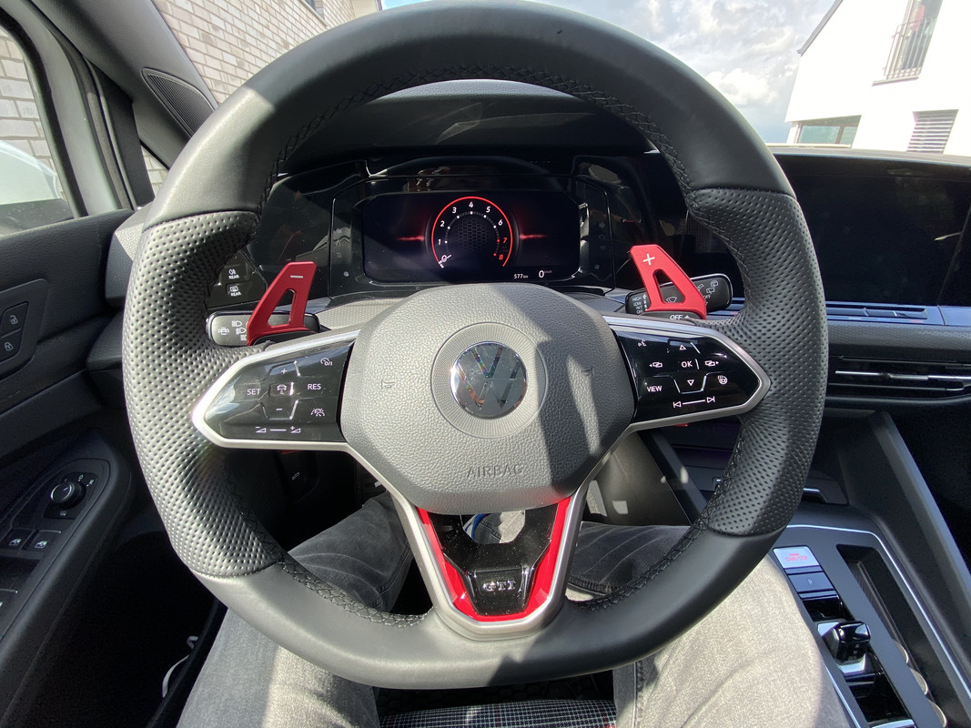 68B4FEF8-7C43-498B-8705-B02ABF88D238