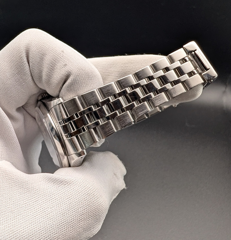 PXL 20251121 014914281