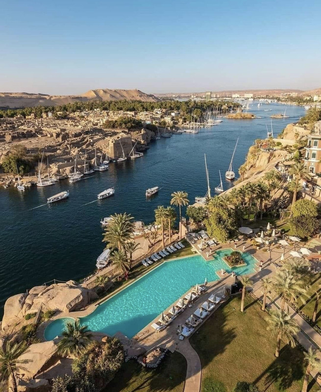 EE239750-48B0-4413-BA89-CE298F8CD86C