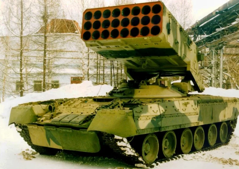 tos-1a-and-bm-21-grad-on-t-80u-chassis-made-in-early-2000s-v0-mtnfn1rfry9c1.webp