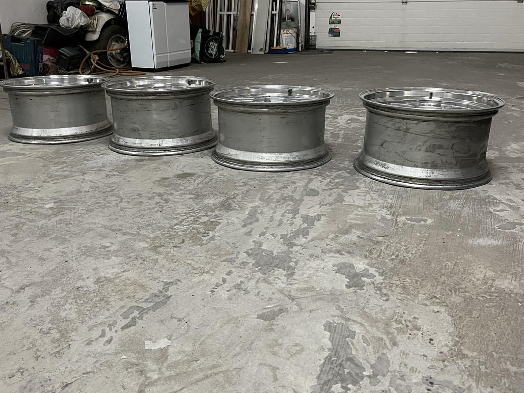 B563C203-81F7-4733-9E72-D59577441CF6