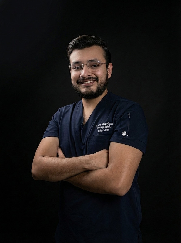 Dr. Jorge Flores